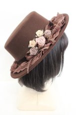 画像2: axes femme / 巻きバラブーケポークパイ 57.5cm ブラウン O-26-07-22-030-AX-AC-OW-ZTK066 (2)