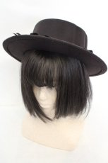 画像1: axes femme / 巻きバラブーケポークパイ 57.5cm クロ O-26-07-22-034-AX-AC-OW-OS (1)
