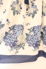 画像2: axes femme / あじさい柄スカート  アイボリー×ブルー O-26-07-24-034-AX-SK-IG-OS (2)