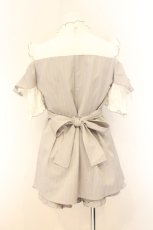 画像3: MA*RS / もえにゃコラボ 半袖肩開きビジューリボンフリルセットアップ 【欠品あり】  グレー×シロ O-26-07-24-041-GO-OP-IG-OS (3)
