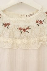 画像2: axes femme / ビスチェ切替刺繍インナープルオーバー M キナリ O-26-07-24-1075-AX-TO-OW-OS (2)