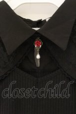 画像2: axes femme / ローズチャーム付トップス F クロ O-26-07-24-1079-AX-TO-OW-OS (2)