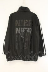 画像3: NieR Clothing / コーチジャケット風ジャケット  ブラック×ホワイト O-26-07-24-1022-PU-CO-IG-OS (3)