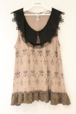 画像1: axes femme / スカラップ襟シャンデリア風プリントノースリーブトップス m ピンクベージュ O-26-07-26-1092-AX-TO-IG-OS (1)