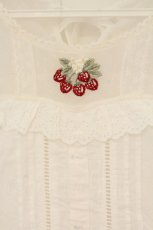 画像2: LIZ LISA / ストロベリー刺繍ブラウス  シロ O-26-07-28-017-LO-BL-IG-OS (2)
