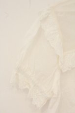 画像3: LIZ LISA / ストロベリー刺繍ブラウス  シロ O-26-07-28-017-LO-BL-IG-OS (3)