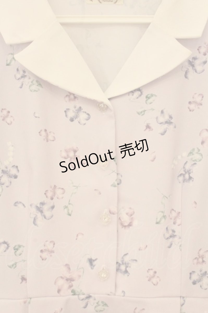 画像2: axes femme / すみれ柄セーラー襟ワンピース F ラベンダー×シロ O-26-07-30-051-AX-OP-IG-OS (2)