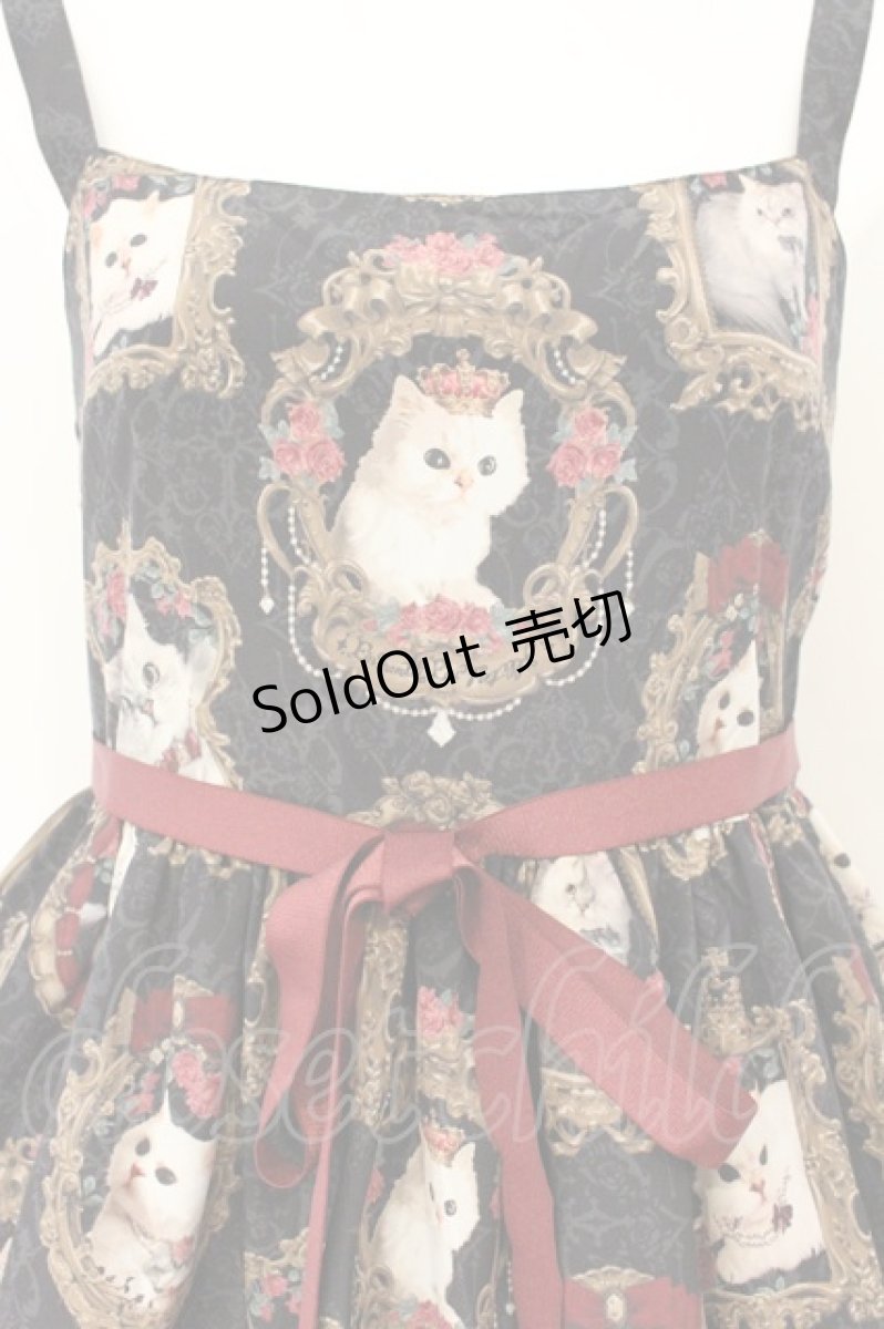 画像2: Enchantlic Enchantilly / 猫の王女達の肖像画ジャンパースカート  クロ O-26-08-01-1024-LO-OP-OW-OS (2)