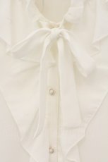 画像2: axes femme kawaii / ボウタイ付きフリルブラウス M シロ O-26-08-06-048-AX-BL-IG-OS (2)