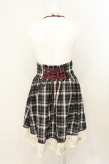 画像4: axes femme POETIQUE / 裾刺繍ホルターネックジャンパースカート  クロ×アイボリー O-26-08-08-027-AX-OP-IG-OS (4)