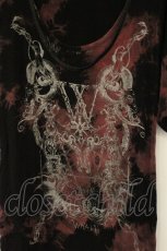 画像2: h.NAOTO / サイドギャザー染Tシャツ  ブラック×レッド系 O-26-08-10-048-HN-TO-IG-OS (2)