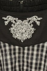 画像2: ALGONQUINS / 刺繍入りジャンパースカート F ブラック O-26-08-11-020-AL-OP-OW-OS (2)