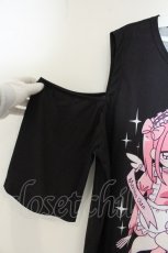 画像2: ililil / 江崎びす子コラボ肩あきTシャツ ブラック O-26-08-12-1003-PU-TO-IG-OS (2)