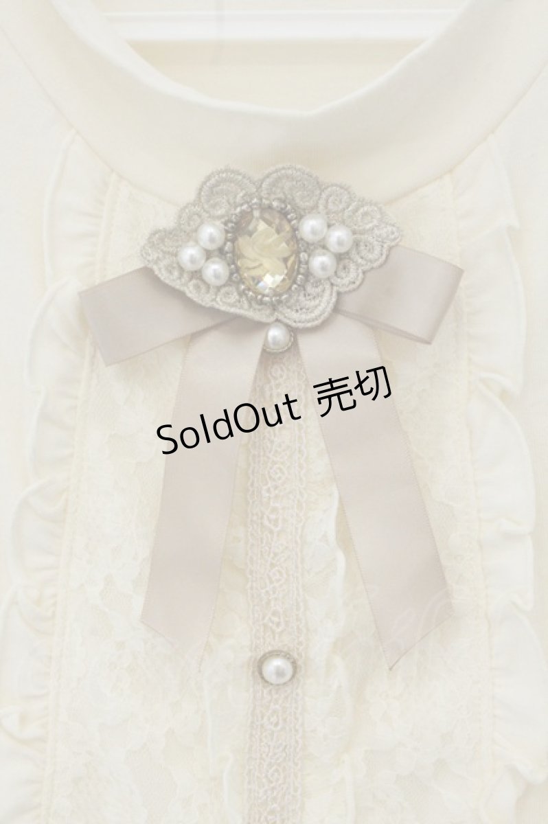 画像2: axes femme / ローズカメオ付ブラウス風プルオーバー M キナリ O-26-08-13-040-AX-TO-OW-OS (2)