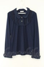画像1: axes femme / ブローチ付きブラウス風プルオーバー M ネイビー O-26-08-13-044-AX-TO-OW-OS (1)