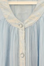 画像2: axes femme / バックレースアッププリーツチュニック  サックス O-26-08-13-053-AX-TO-OW-OS (2)