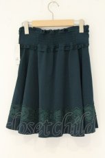 画像4: axes femme / カメオ付きフレアスカート M グリーン O-26-08-13-097-AX-SK-IG-OS (4)