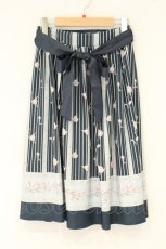 画像1: axes femme / チューリップ柄ミドルスカート M グリーン O-26-08-15-062-AX-SK-OW-OS (1)