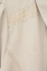 画像3: axes femme / 刺繍ネクタイ付ブラウス M ベージュ O-26-08-15-090-AX-BL-OW-OS (3)