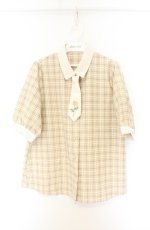 画像1: Fi.n.t / マーガレット刺繍タイ付きチェックシャツ F ベージュ O-26-08-17-027-CA-BL-OW-OS (1)