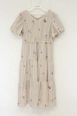 Preview of ストライプ刺繍ティアードワンピース M ピンク