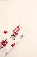 画像2: BABY,THE STARS SHINE BRIGHT / Berry Berry Strawberry Parfait〜くみゃちゃんアイスを添えて〜柄オーバーニーソックス  シロ O-26-08-25-1034-BA-ZA-OW-OS (2)