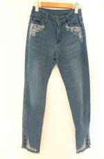 画像1: axes femme / 香水×バラ刺繍デニムパギンス M ブルー O-26-08-25-2006-AX-PA-OW-OS (1)