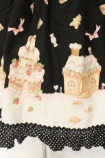 画像3: Angelic Pretty / お菓子の国シャーリングジャンパースカート  クロ O-26-08-25-089-AP-OP-OW-OS (3)