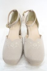 画像2: axes femme / 刺繍入りセパレートパンプス L ベージュ O-26-08-26-1026-AX-SH-OW-OS (2)