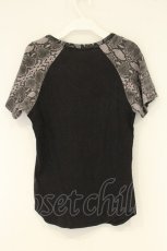 画像3: SEX POT ReVeNGe / ヘビ柄ラグランTシャツ  ブラック O-26-08-27-067-SP-TO-IG-OS (3)