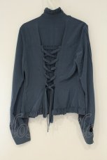 画像4: metamorphose / スタンドカラービショップスリーブブラウス  （無地）ネイビー O-26-08-27-022-ME-BL-IG-OS (4)