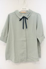 画像1: F i.n.t / リボンタイ付きロゴ刺繍衿ブラウス F ミント O-26-08-28-066-CA-BL-OW-OS (1)