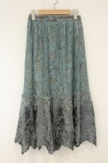 画像1: axes femme NOSTALGIE / 花柄ｘ刺繍ギャザースカート M グリーン O-26-08-29-054-AX-SK-OW-OS (1)