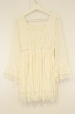 画像4: LIZ LISA / シフォンプリーツワンピース  オフシロ O-26-08-29-089-LO-OP-OW-OS (4)