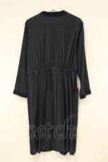 画像3: INGEBORG / フラワーモチーフ付フリル＆タックデザインロングワンピース 4(11号) クロ O-26-08-29-030-LO-OP-IG-OS (3)