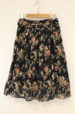 画像1: axes femme / バックシャン花柄スカート M クロ O-26-08-31-1034-AX-SK-OW-OS (1)