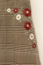 画像2: axes femme / 花刺繍チェックスカート M ベージュ O-26-08-31-1040-AX-SK-OW-OS (2)