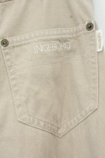 画像3: INGEBORG / 後ろポケットロゴ刺繍デニムスカート  アイボリー O-26-09-03-045-LO-SK-OW-OS (3)