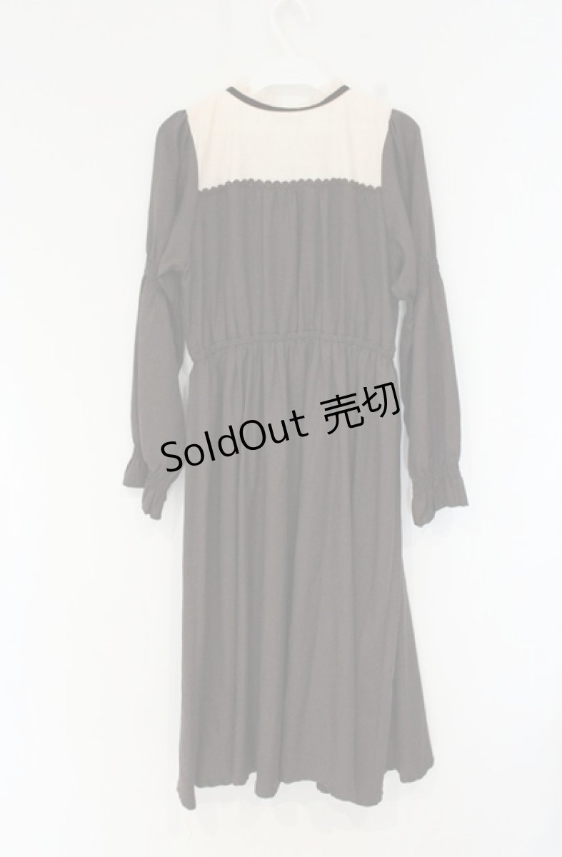 画像3: axes femme POETIQUE / 多屋来夢コラボ ボリューム袖ロングワンピース M ブラウン O-26-09-05-038-AX-OP-IG-OS (3)