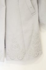 画像2: axes femme / オーナメント刺繍入りコート L グレー O-26-09-05-063-AX-CO-IG-OS (2)