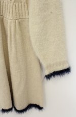 画像2: axes femme POETIQUE / シャギー切り替えニットワンピース  アイボリー O-26-09-05-071-AX-OP-IG-OS (2)