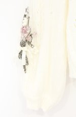 画像2: axes femme / ローズリボン刺繍ニットカーデ  生成り O-26-09-05-026-AX-TO-IG-OS (2)