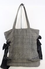 画像4: Maison de FLEUR / ラメチェックダブルリボントートバッグ  クロ O-26-09-08-1074-LO-BG-IG-OS (4)