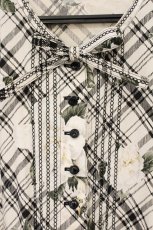 画像2: INGEBORG / フラワーチェックワンピース  オフシロ×クロ O-26-09-10-047-LO-OP-OW-OS (2)