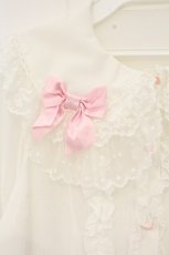画像2: Angelic Pretty / ドレッシーリボンレースブラウス（2026）  シロ×ピンク O-26-09-10-023-AP-BL-IG-OS (2)