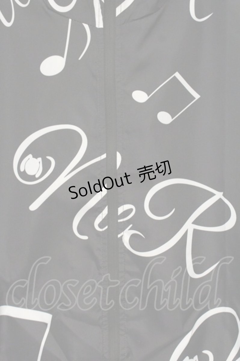 画像2: NieR Clothing / 全面プリントウインドブレーカー パーカー F ブラック×音符 O-26-09-11-1046-PU-TO-OW-OS (2)