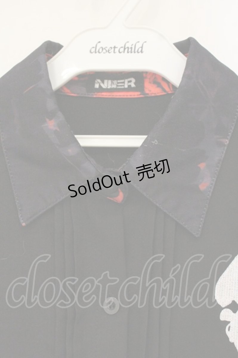 画像2: NieR Clothing / 着物袖風シャツ F ブラック×彼岸花 O-26-09-11-1058-PU-BL-OW-OS (2)
