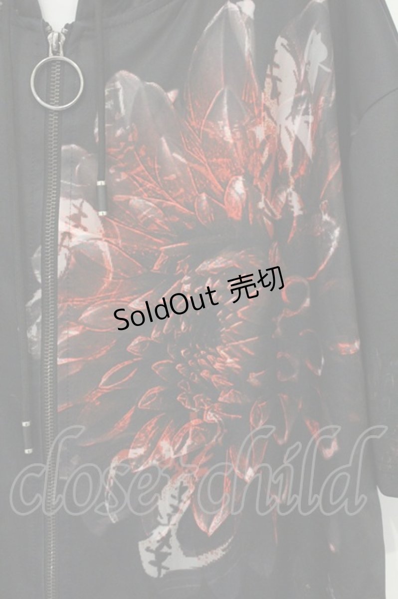 画像2: NieR Clothing / 転写pt半袖パーカー F ブラック×レッドフラワー O-26-09-11-1024-PU-TO-OW-OS (2)
