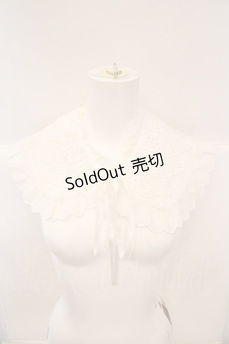 画像1: axes femme / モチーフレース使い付け襟  シロ O-26-09-12-050-AX-ZA-OW-ZT727 (1)