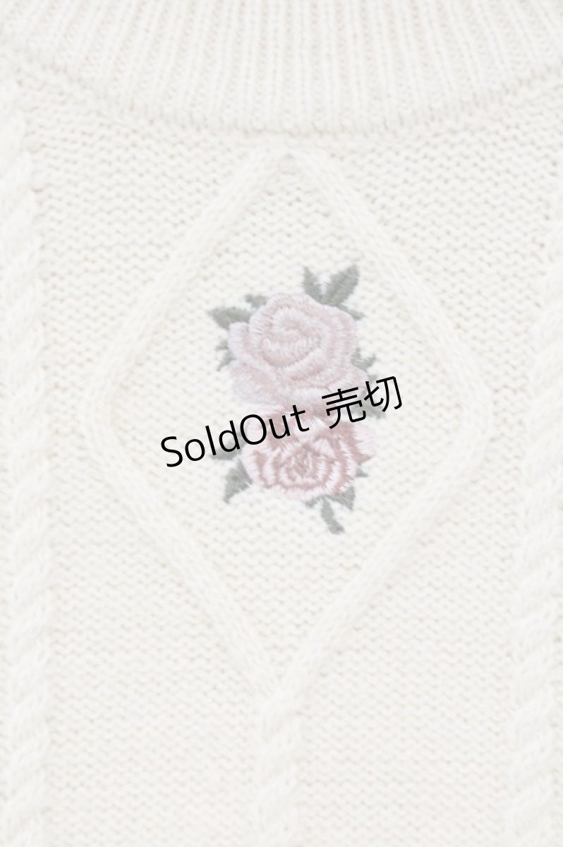 画像2: an another angelus / カメオ風ローズ刺繍ニットプルオーバー  アイボリー O-26-09-14-052-CA-TO-IG-OS (2)